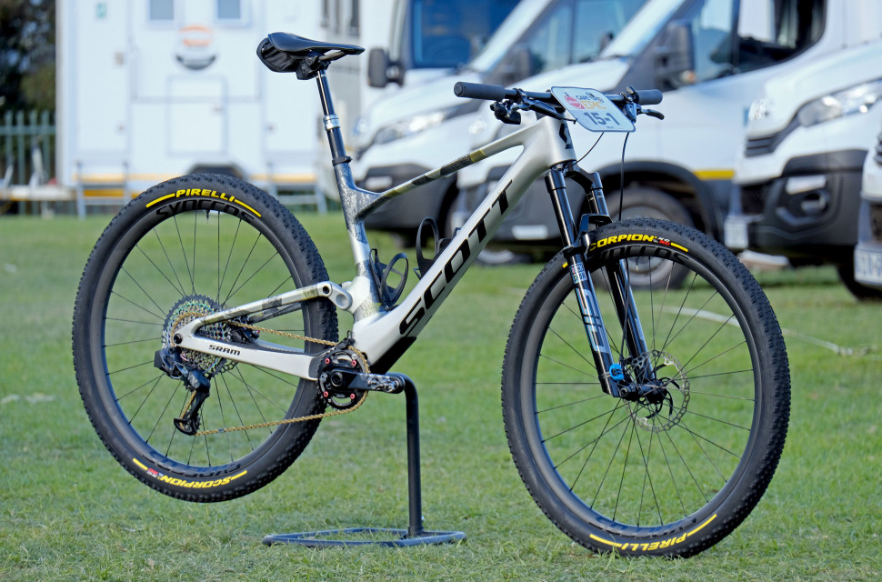 Bike check Vincenzo Nibali s Scott Spark off road.cc